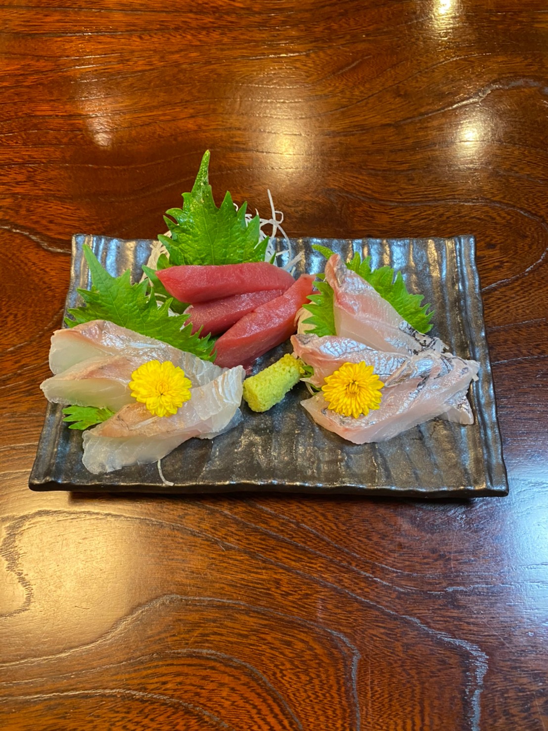 旬の魚の刺身盛り合わせ